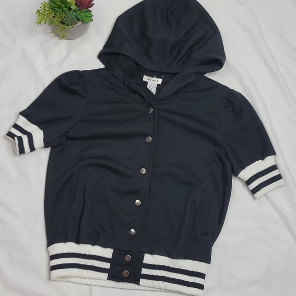 Better B black button down shirt with hoodie sz M - Picture 4 of 8